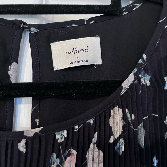 Aritzia Wilfred plissé dress with long sleeves size L large - Picture 3 of 10